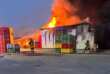 San Pietro Vernotico, incendio in un deposito: vigili del fuoco al lavoro per oltre quattro ore