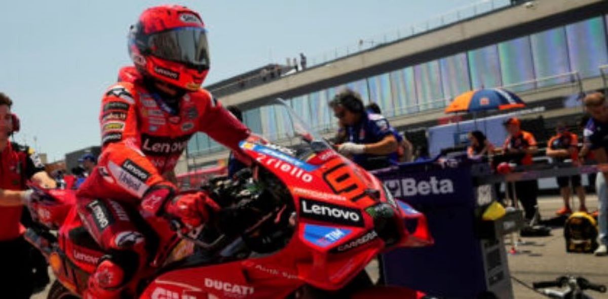 Galleria foto 'MotoGP Italia, record per Marquez al Mugello: in pole per la centesima volta. Secondo Bagnaia' - foto 1