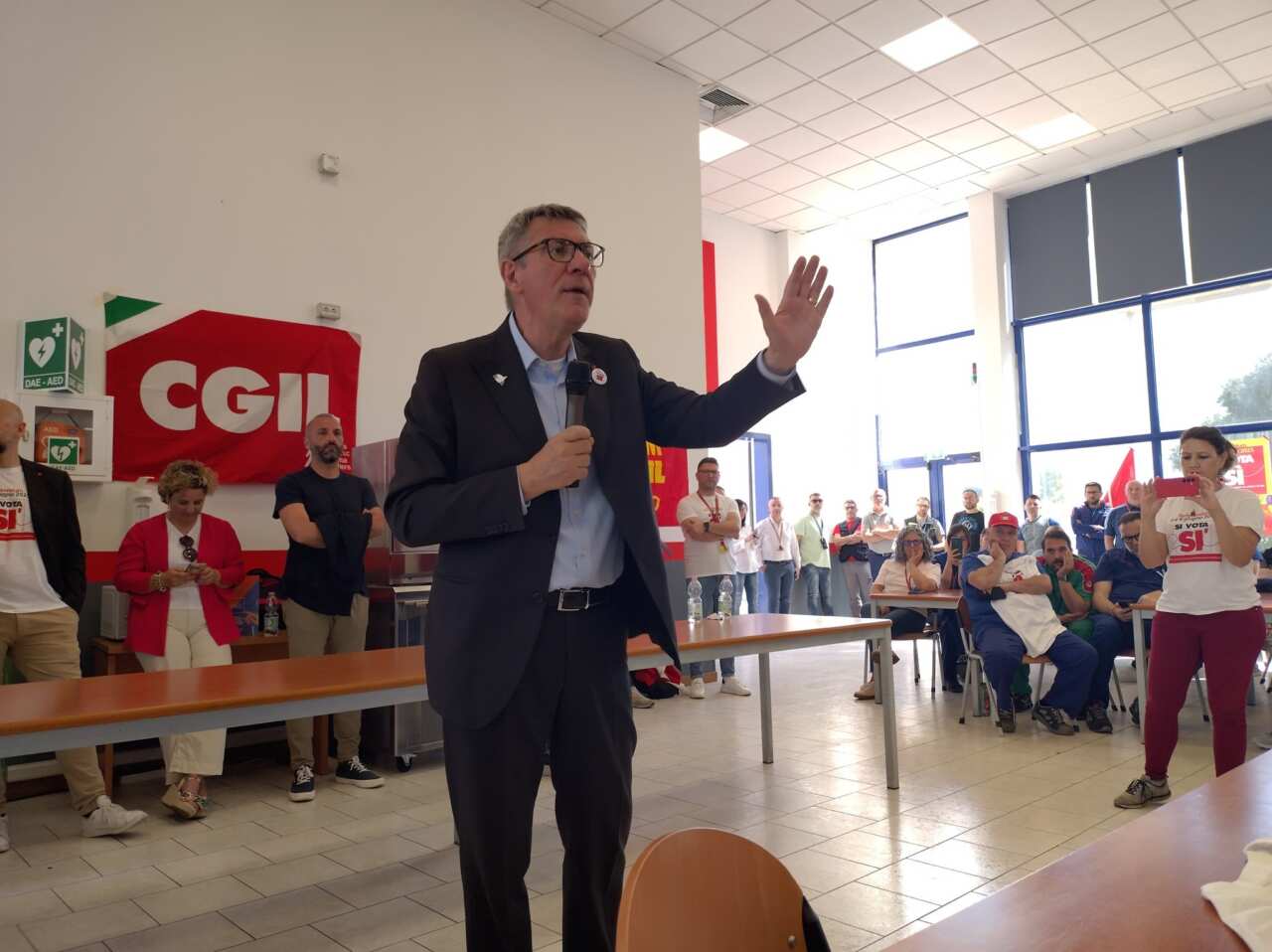 Ex Ilva, Landini in Puglia: «Servono investimenti. Indispensabile la presenza diretta dello Stato» Ex Ilva, Landini in Puglia: «Servono investimenti. Indispensabile la presenza diretta dello Stato»
