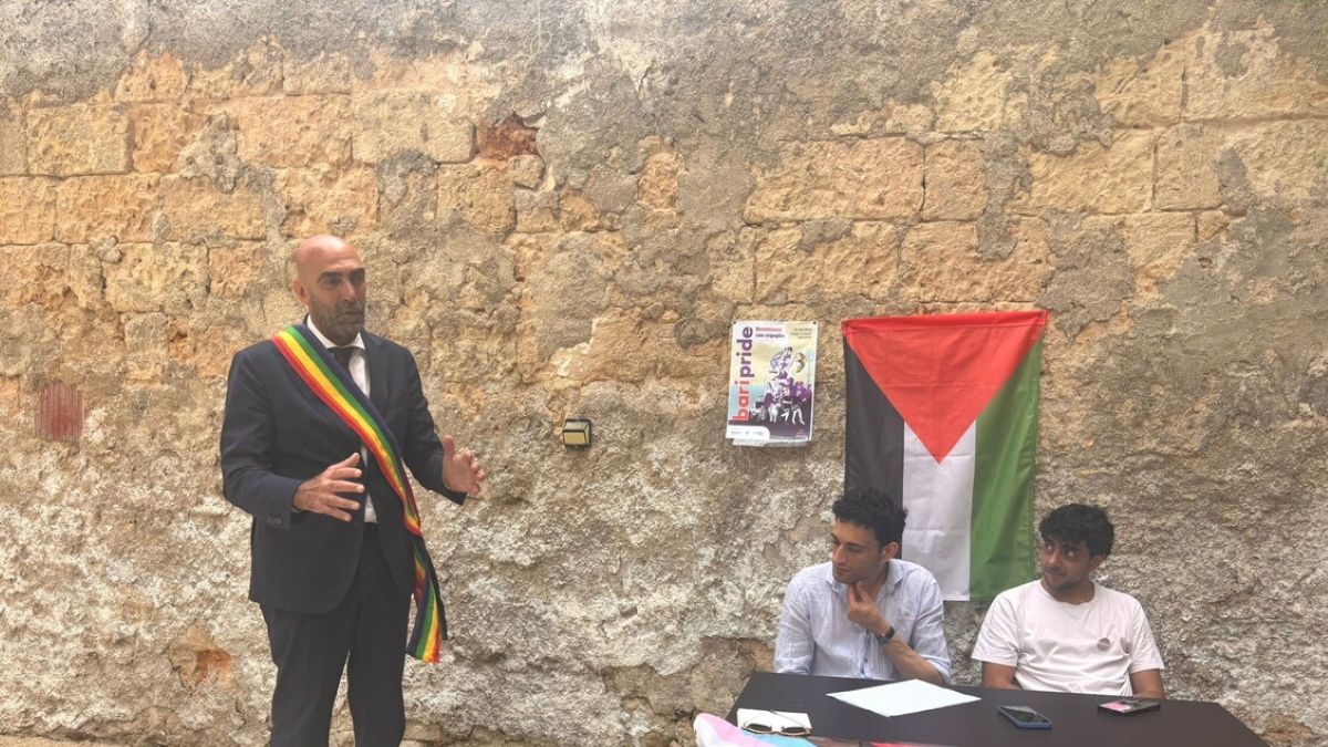 Galleria foto 'Bari, sabato il Pride 2025: «Nel segno di oppressi e Palestina». Leccese: «Sui diritti non si torna indietro»' - foto 1