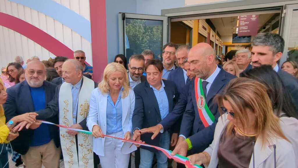 Galleria foto 'Inaugurato il Mercato contadino Coldiretti a Bari: un nuovo hub del cibo locale in via Amendola – VIDEO' - foto 10