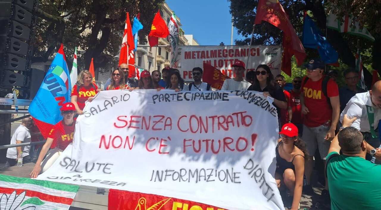 Galleria foto 'Metalmeccanici in Puglia, si riaprono le trattative sul nuovo contratto' - foto 1