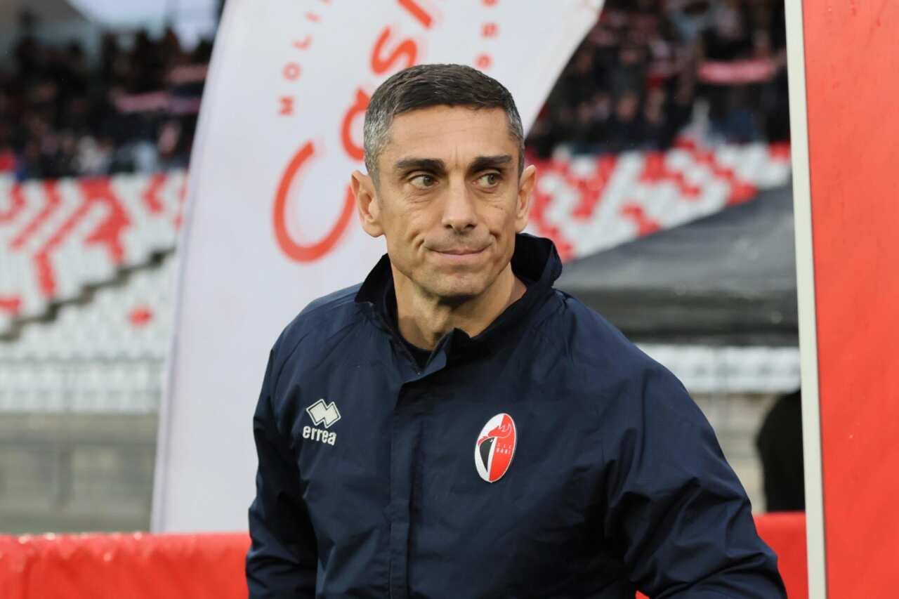 Serie B, dopo la pesante sconfitta a Pescara per il Bari scatta il ritiro in vista della Reggiana Serie B, dopo la pesante sconfitta a Pescara per il Bari scatta il ritiro in vista della Reggiana