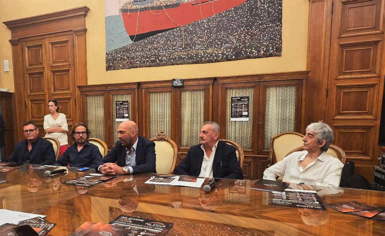 Bitritto, presentata la nuova stagione teatrale del Palatour: direzione artistica affidata a Sergio Rubini Bitritto, presentata la nuova stagione teatrale del Palatour: direzione artistica affidata a Sergio Rubini