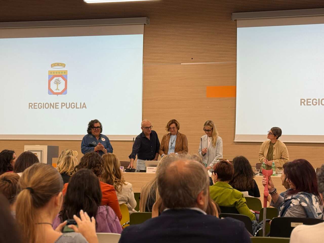 Galleria foto 'Parità di genere in Puglia, siglato accordo per il lavoro femminile: premiati 10 progetti contro il gender gap – VIDEO' - foto 2