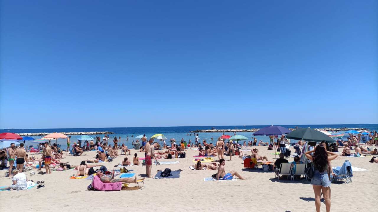 Prove d’estate in Puglia nel ponte del 2 giugno: spiagge e agriturismi affollati, boom di turisti stranieri Prove d’estate in Puglia nel ponte del 2 giugno: spiagge e agriturismi affollati, boom di turisti stranieri