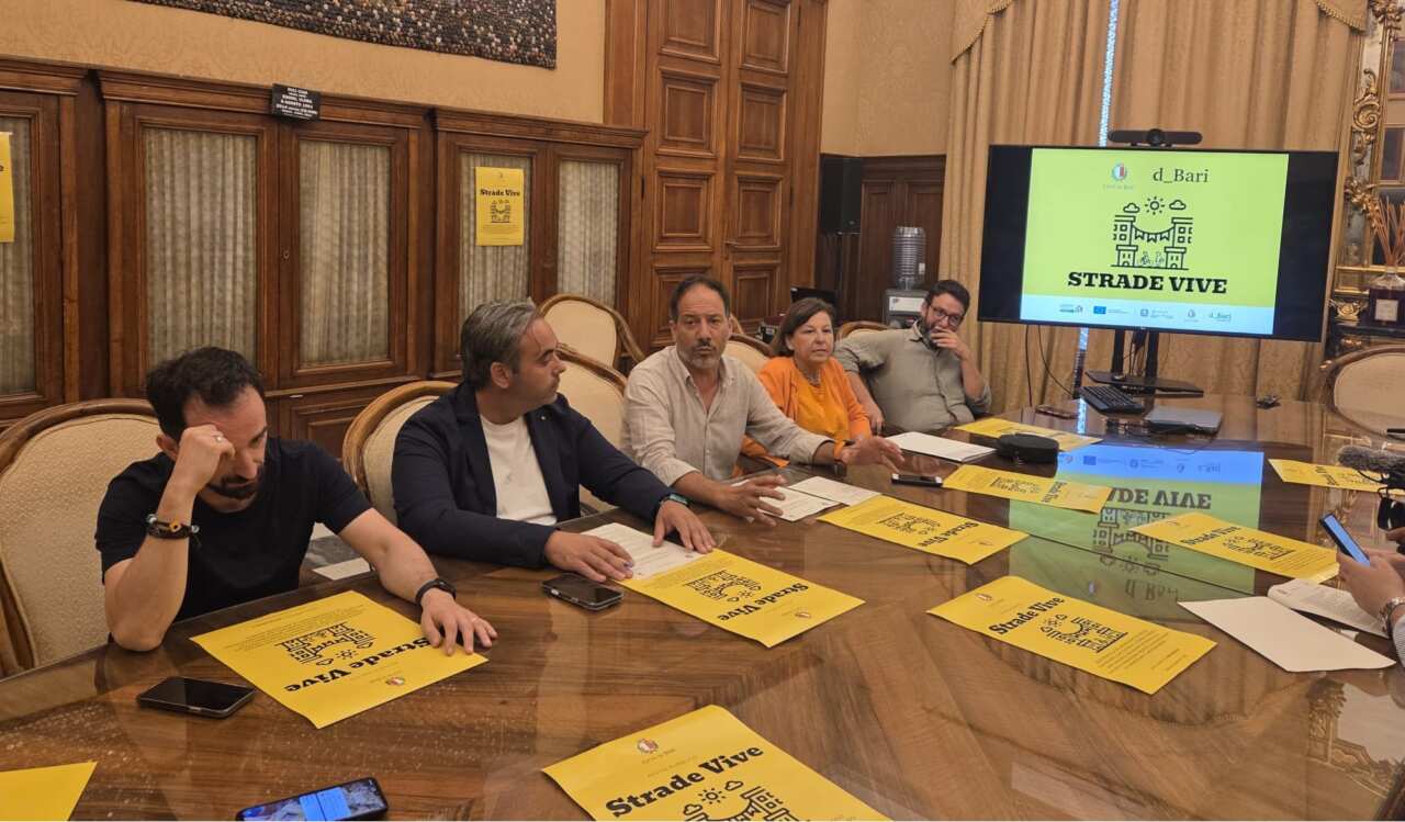 Bari, ecco “Strade vive”: via alla valorizzazione del commercio di prossimità Bari, ecco “Strade vive”: via alla valorizzazione del commercio di prossimità