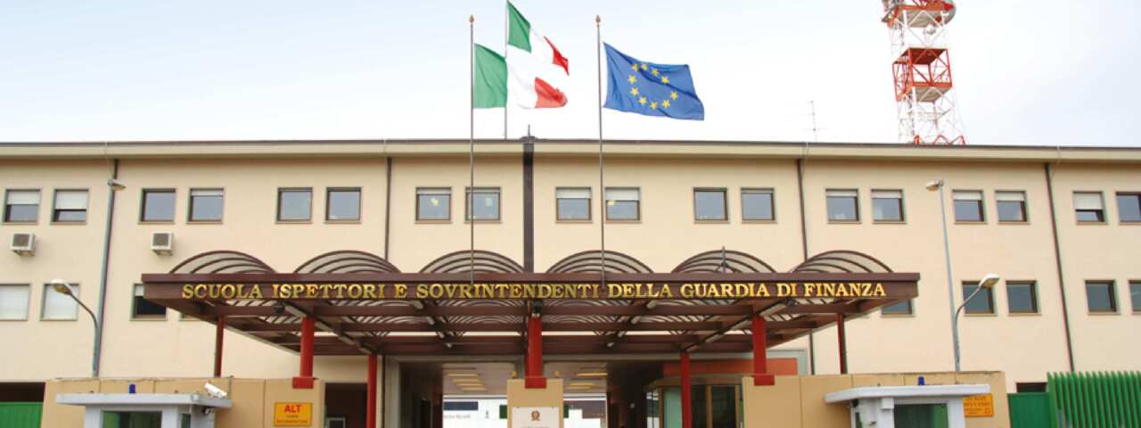 L’Aquila, finanziere indagato per violenza sessuale: avrebbe abusato di un’allieva tarantina L’Aquila, finanziere indagato per violenza sessuale: avrebbe abusato di un’allieva tarantina