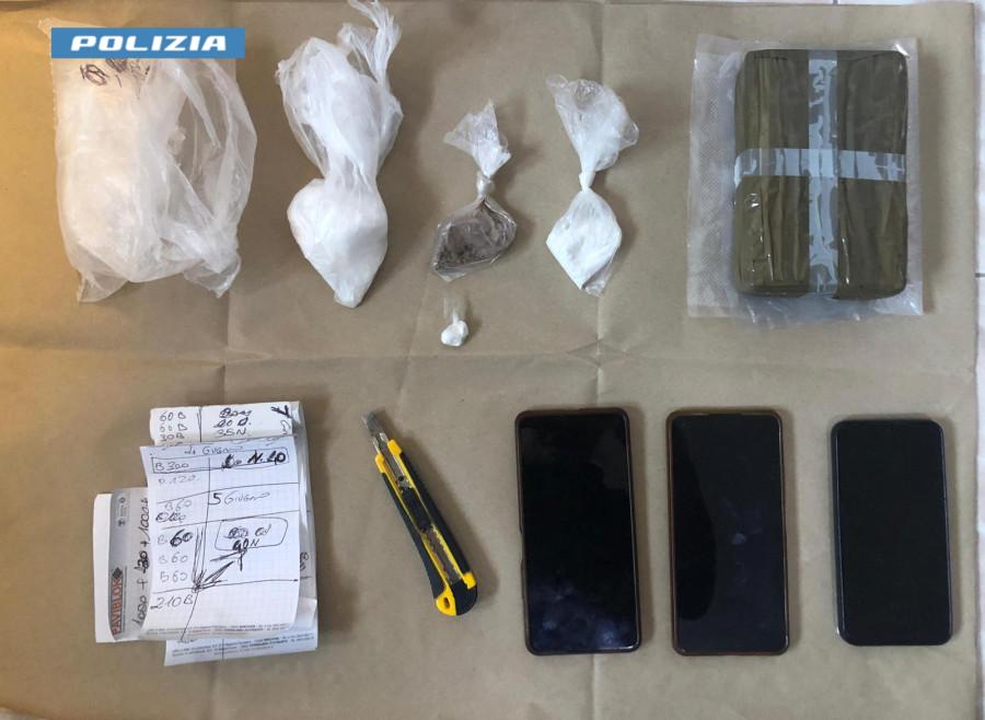 Galleria foto 'Supersano, trasportano in auto oltre mezzo chilo di eroina: arrestati tre uomini' - foto 1