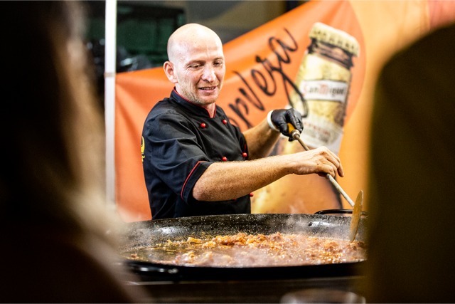 Galleria foto 'L’International Street Food torna a Bari: un viaggio gastronomico tra gli stand in Largo Giannella – FOTO' - foto 12