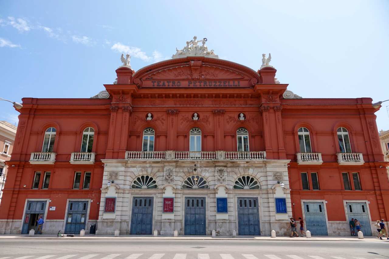 Galleria foto 'Bari, il sovrintendente del Petruzzelli sarà proposto dal nuovo Consiglio di indirizzo' - foto 1