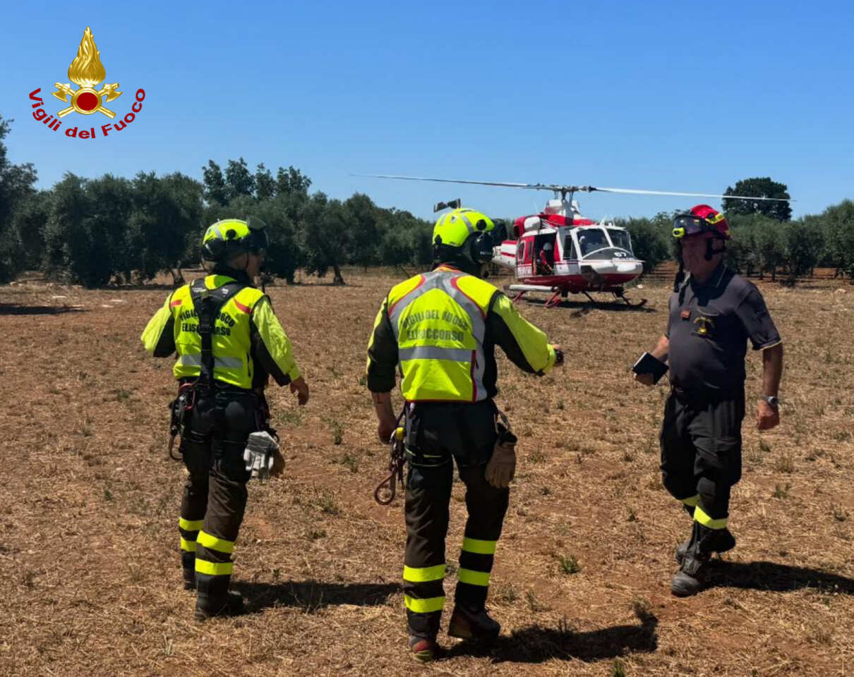 Putignano, grosso trattore si ribalta e perde una ruota: l’agricoltore resta schiacciato sotto il mezzo Putignano, grosso trattore si ribalta e perde una ruota: l’agricoltore resta schiacciato sotto il mezzo
