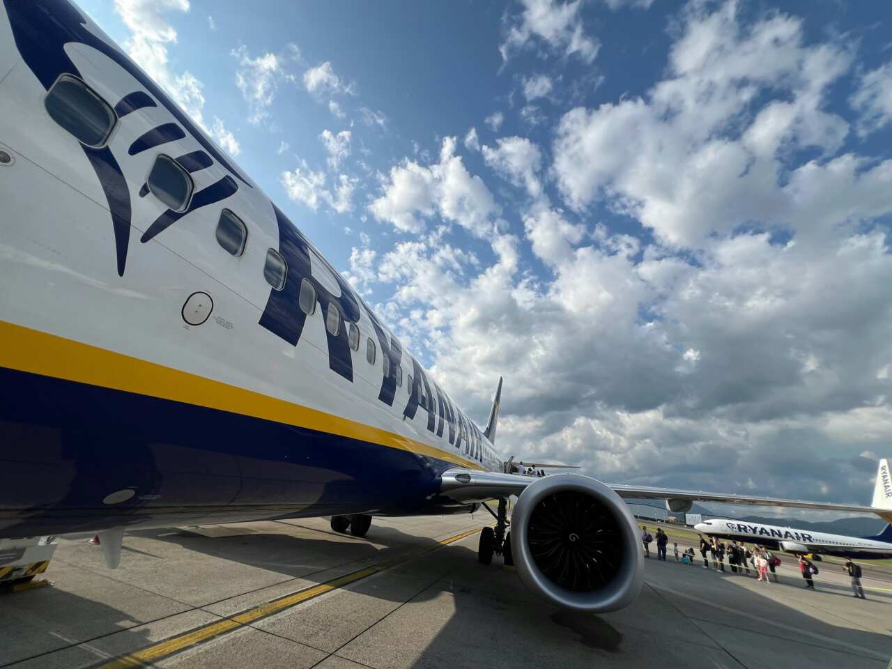 Il volo Palermo-Bari in ritardo di oltre 3 ore, domenica da incubo per viaggiatori e turisti bloccati in aeroporto Il volo Palermo-Bari in ritardo di oltre 3 ore, domenica da incubo per viaggiatori e turisti bloccati in aeroporto