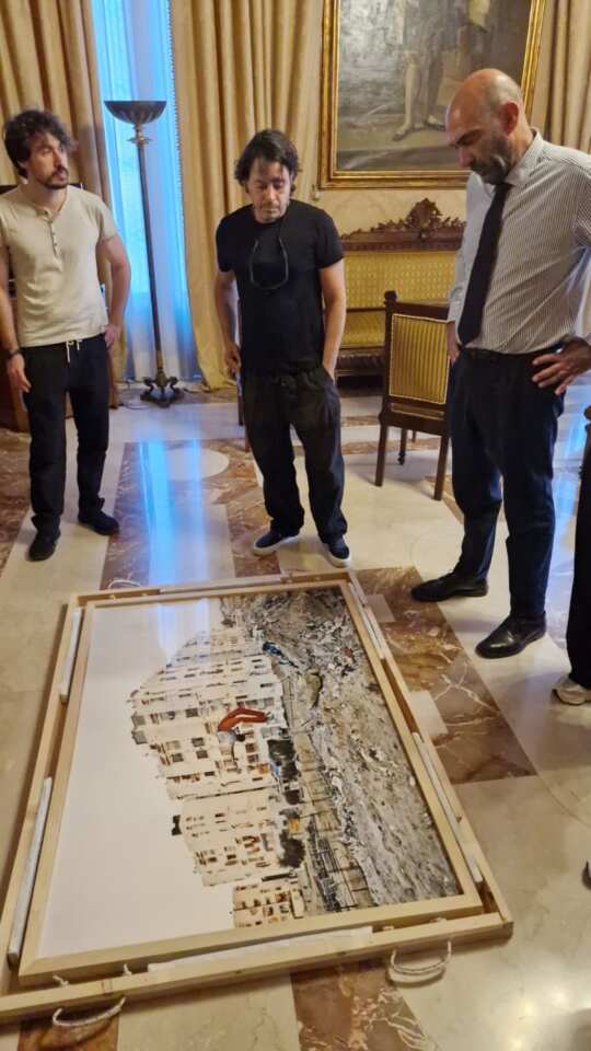 Gaza, a Palazzo di Città a Bari una foto scattata a Khan Younis: «L’arte è un atto politico» Gaza, a Palazzo di Città a Bari una foto scattata a Khan Younis: «L’arte è un atto politico»