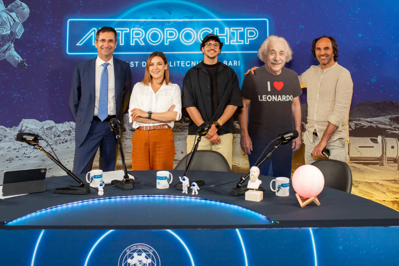 Galleria foto 'Politecnico di Bari, al via le immatricolazioni 2025/26 con la campagna e il podcast “Antropochip” – FOTO' - foto 4