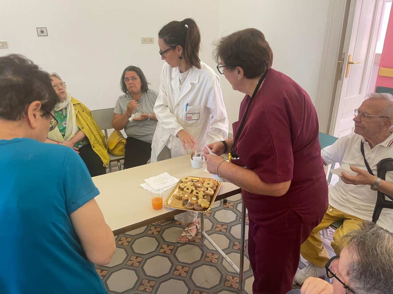 Galleria foto 'A Triggiano nasce il Caffè Alzheimer: spazi condivisi per pazienti affetti da demenza e i loro caregiver' - foto 1
