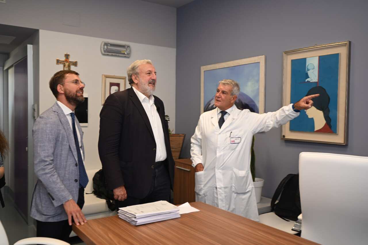 Bari, al Di Venere un nuovo reparto di Ginecologia chirurgica: 12 letti e attrezzature moderne – VIDEO Bari, al Di Venere un nuovo reparto di Ginecologia chirurgica: 12 letti e attrezzature moderne – VIDEO