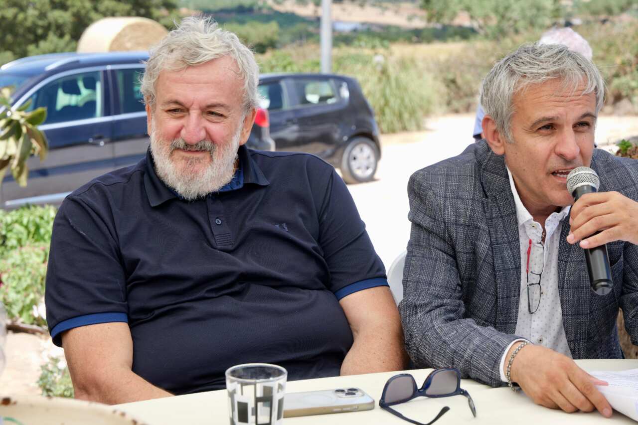 Galleria foto 'Puglia, Emiliano incontra coltivatori e allevatori: «Fondamentale l’associazionismo in agricoltura» – VIDEO' - foto 4