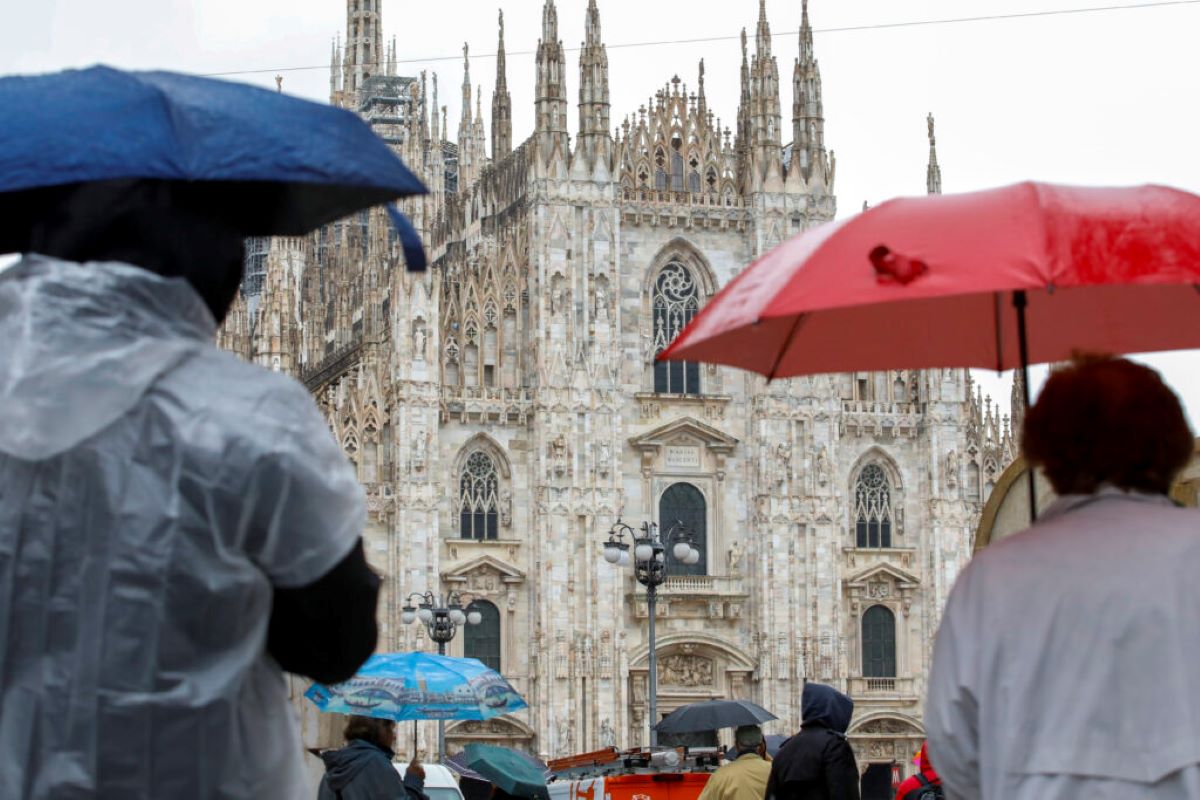 Galleria foto 'Meteo in Italia: venti forti e mari mossi sulle isole. Temporali al Nord, sole al Centro-Sud' - foto 1
