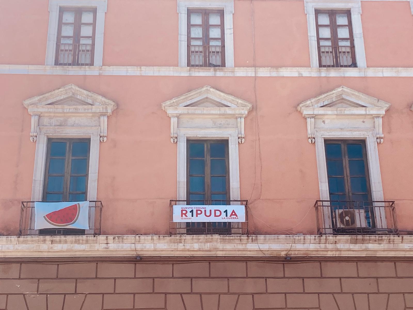 Galleria foto 'Bari “R1PUD1A” la guerra, il Comune e i cinque Municipi aderiscono alla campagna di Emergency' - foto 7