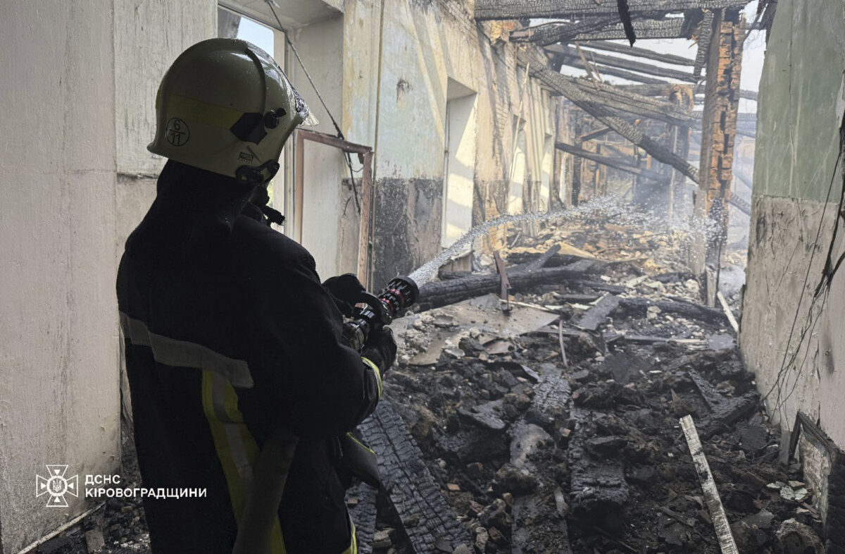 Galleria foto 'Ucraina, raid russi su Zaporizhzhia e Kharkiv: 19 morti. Kiev colpisce la Russia, un morto a Rostov' - foto 1