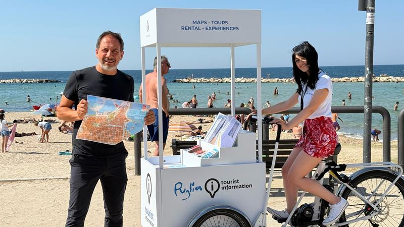 Galleria foto 'Bari potenzia l’accoglienza turistica: via all’Info Point mobile e tour gratuiti per «esperienze autentiche» – FOTO' - foto 2
