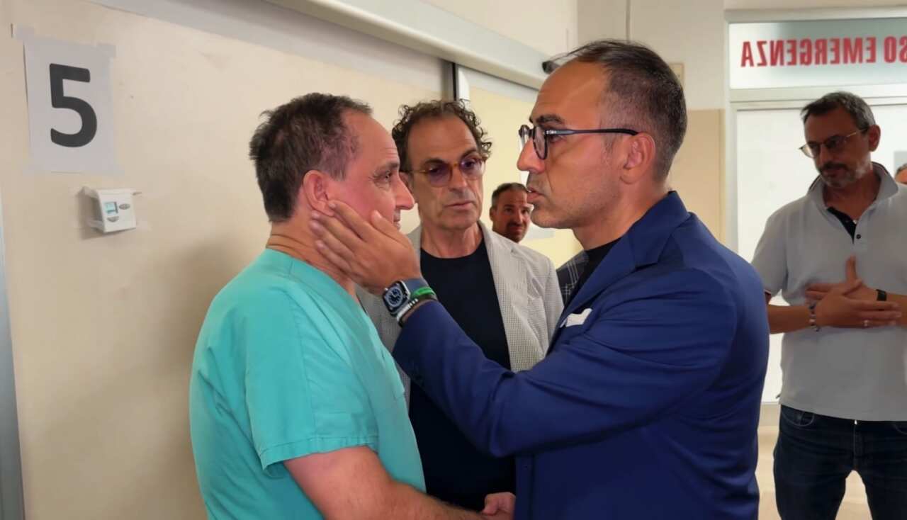 Galleria foto 'Tragico incidente a San Giovanni Rotondo: muore l’ex sindaco Squarcella. Piemontese fa visita ai feriti' - foto 1