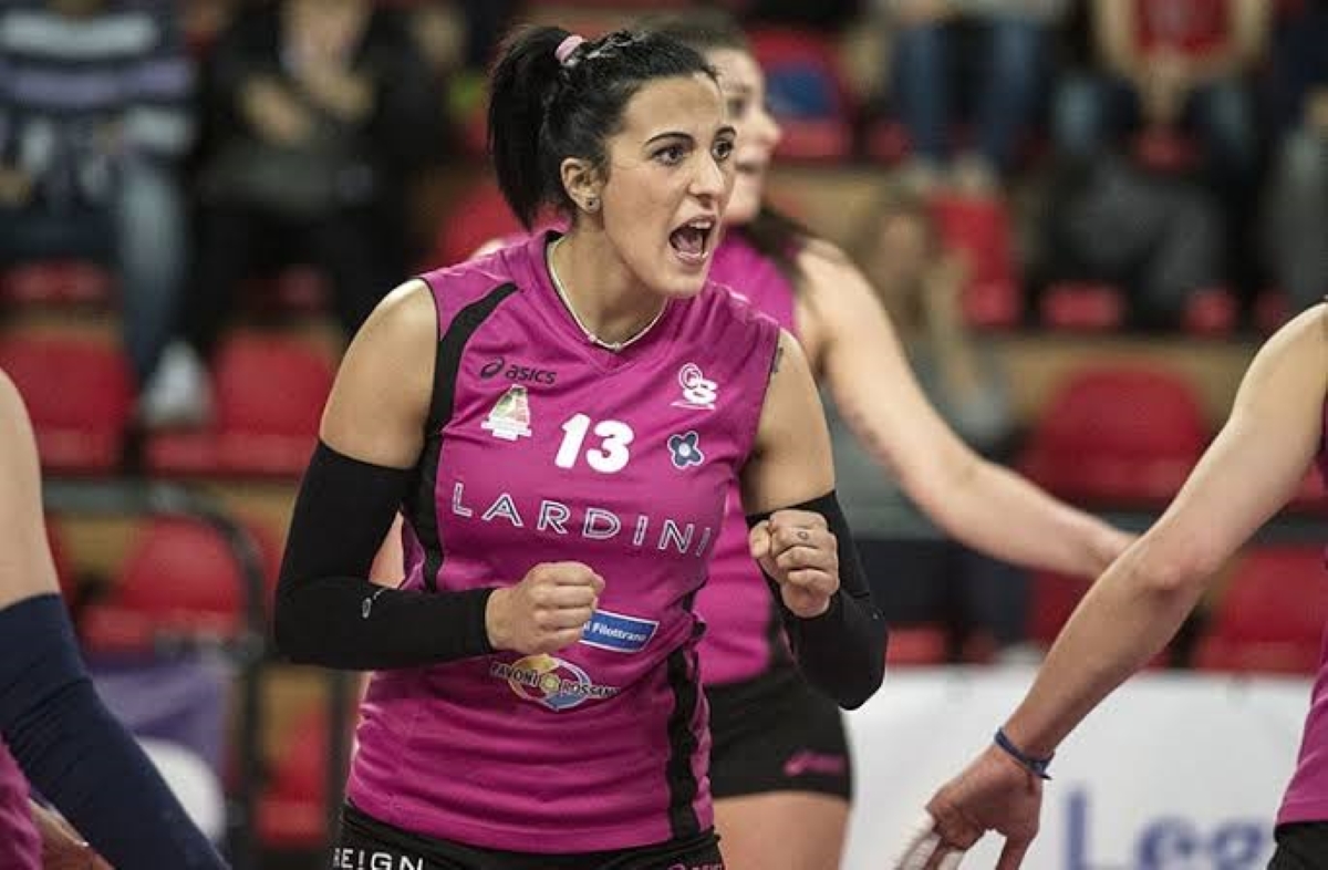 Galleria foto 'Volley, giocatrice incinta del Perugia allontanata dalla squadra: «Mi hanno persino minacciata»' - foto 1