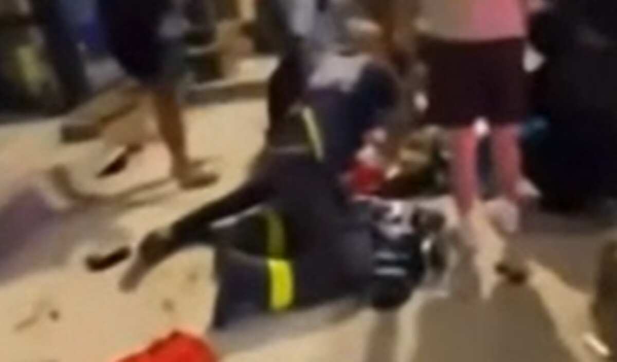 Galleria foto 'Chicago, dopo una festa sparano da un’auto in corsa: 4 morti e 14 feriti. In fuga i malviventi' - foto 1
