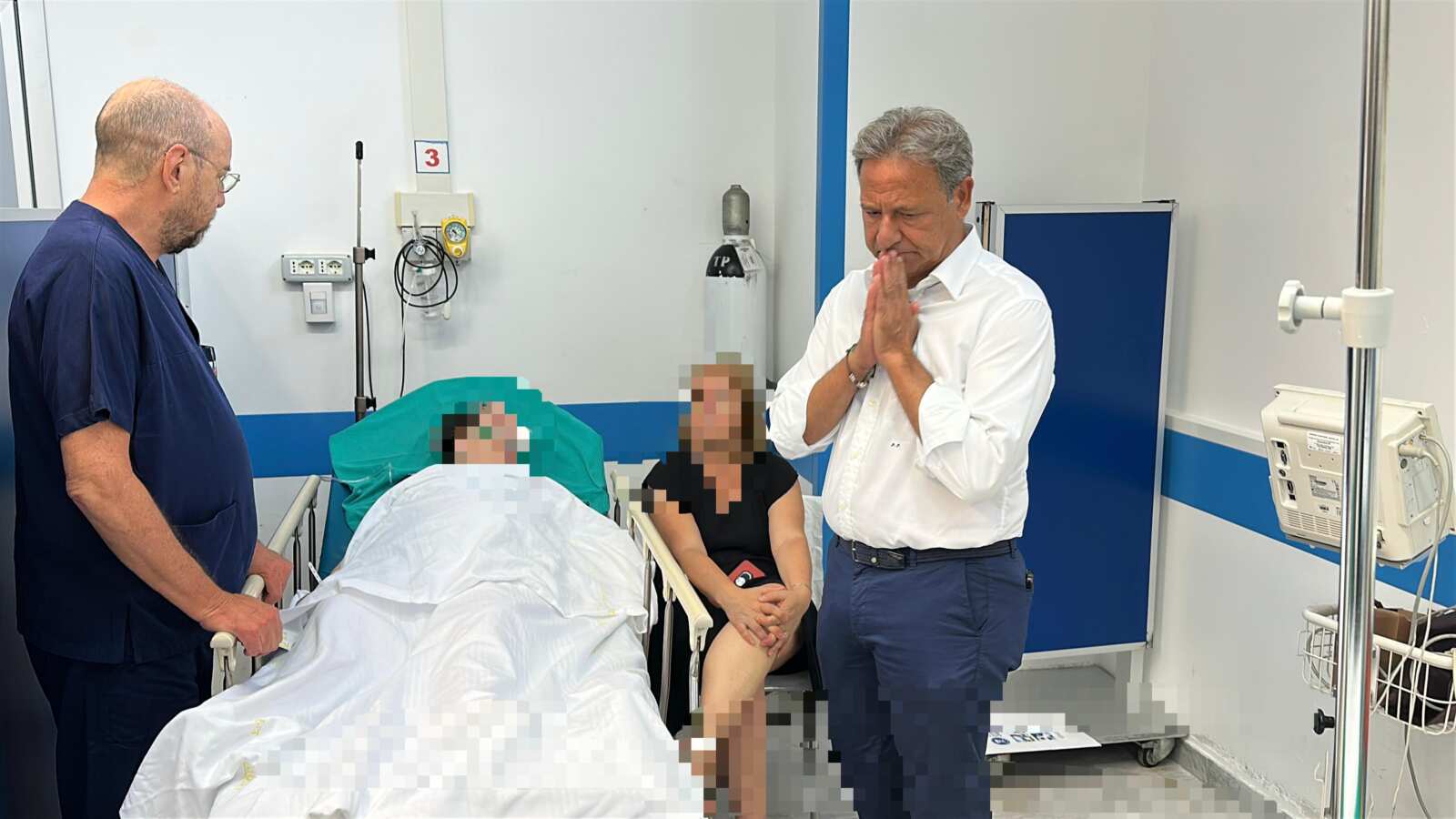 Galleria foto 'Gallipoli, il blitz di Pagliaro in ospedale accende la polemica politica' - foto 1