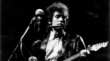 La notte in cui Bob Dylan sconvolse Newport. Dal folk al rock, il report di un tradimento
