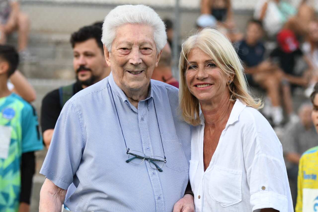 Galleria foto 'Carolina Morace torna a Trani 40 anni dopo gli scudetti: «Eravamo una grande squadra»' - foto 1