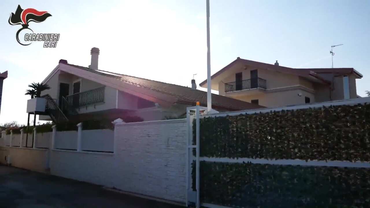 Terreni, case, imprese e auto: confiscato il patrimonio da 20 milioni di euro a un boss di Terlizzi – VIDEO Terreni, case, imprese e auto: confiscato il patrimonio da 20 milioni di euro a un boss di Terlizzi – VIDEO