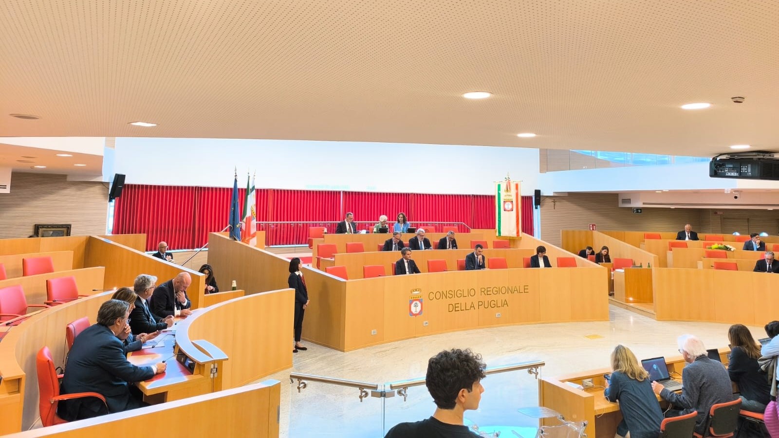 Galleria foto 'Puglia, la maggioranza di centrosinistra ritrova l’unità e riallaccia i fili con il M5s in Consiglio' - foto 1