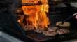 Bisceglie, fiamme dal barbecue e scoppia l’incendio: in prognosi riservata due fratelli di 20 e 14 anni