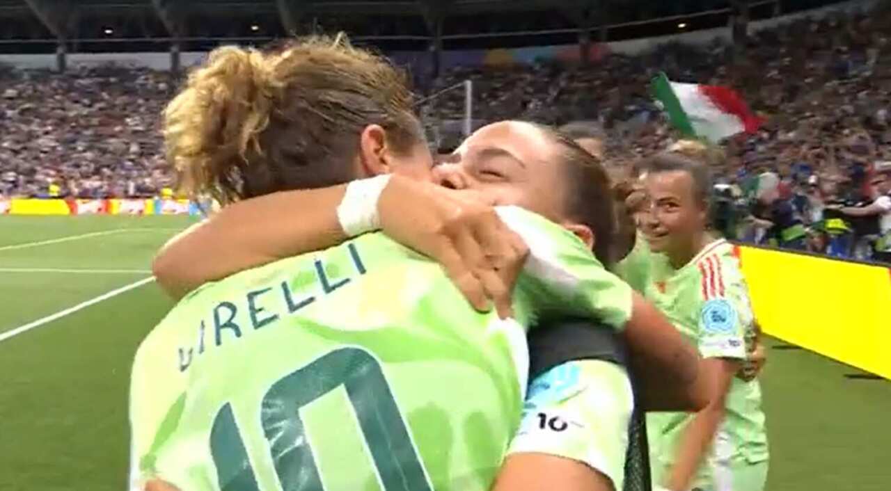 Galleria foto 'Europei calcio femminile, Girelli trascina l’Italia: doppietta e semifinale dopo 28 anni, battuta la Norvegia 2-1' - foto 2