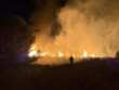 Manfredonia, incendio vicino all’ex lido Bagni di Romagna: nell’area ci sono anche balle di rifiuti