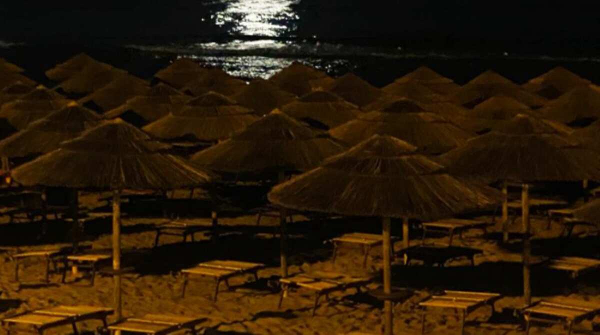 Galleria foto 'Shock a Castellaneta Marina, 5 lidi svaligiati in una notte: bottino di diverse centinaia di migliaia di euro' - foto 1