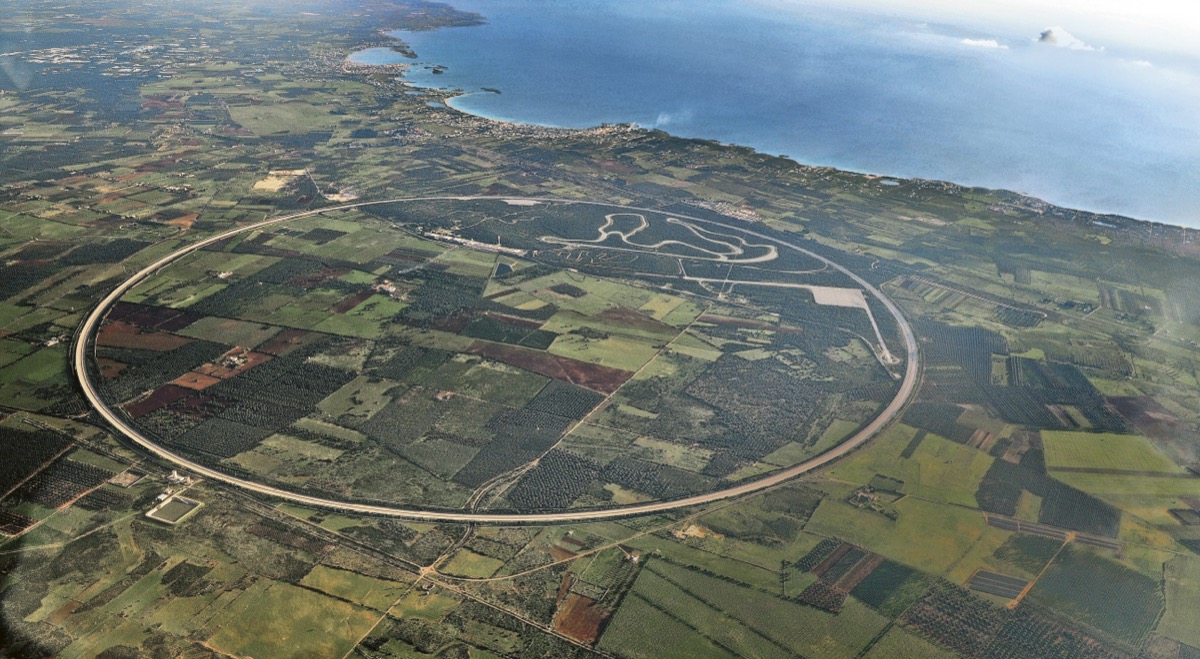 Compie 50 anni il Nardò Technical Center: nel cuore del Salento un punto di riferimento per l’automotive Compie 50 anni il Nardò Technical Center: nel cuore del Salento un punto di riferimento per l’automotive