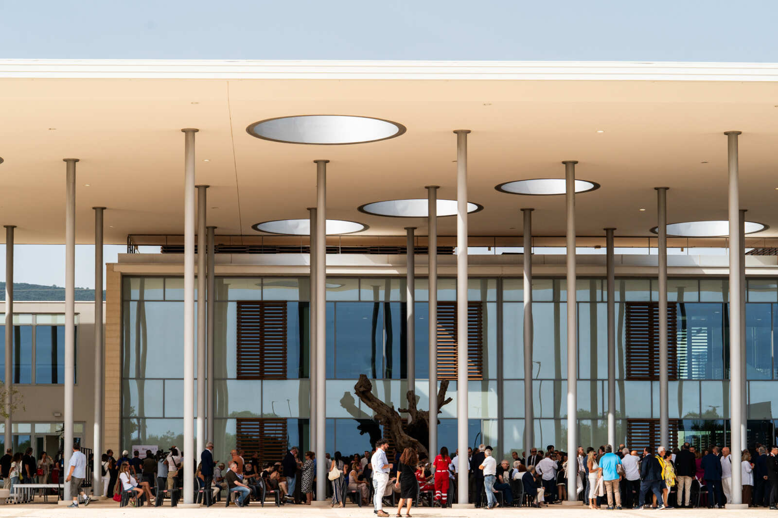 Galleria foto 'Ospedale Monopoli-Fasano inaugurato, Emiliano: «Operativo entro l’anno, ora via alle procedure» – VIDEO' - foto 7
