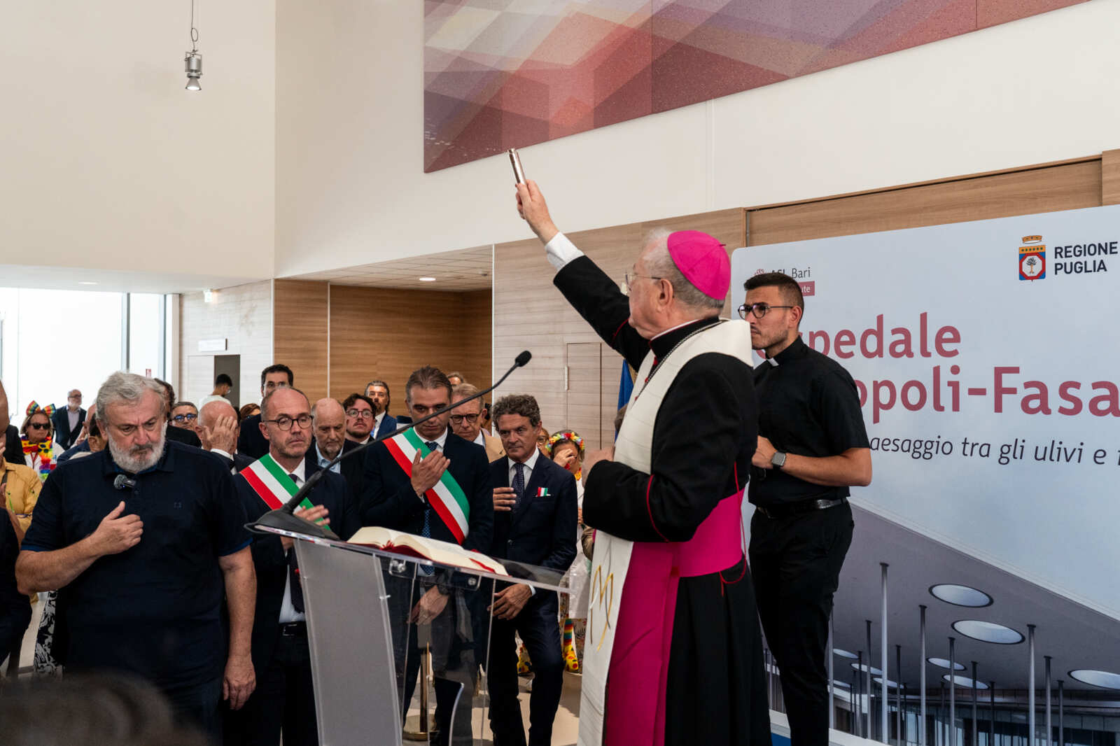 Galleria foto 'Ospedale Monopoli-Fasano inaugurato, Emiliano: «Operativo entro l’anno, ora via alle procedure» – VIDEO' - foto 3