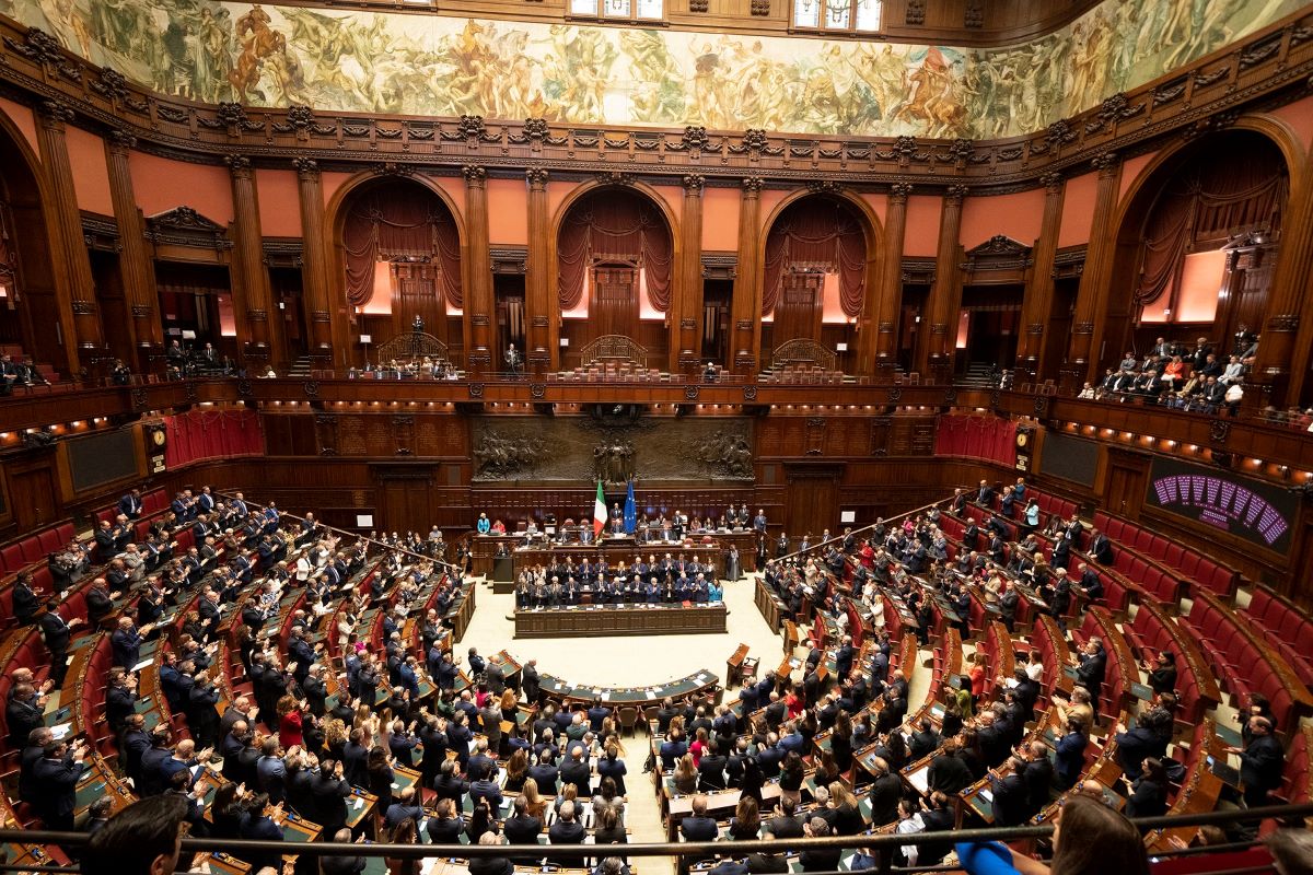 La vera politica è riscoperta della vocazione di servizio La vera politica è riscoperta della vocazione di servizio