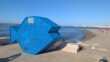Un “pesce mangia-plastica” arriva sul waterfront di San Girolamo: «Simbolo per i “Fondali Liberi” a Bari» – FOTO
