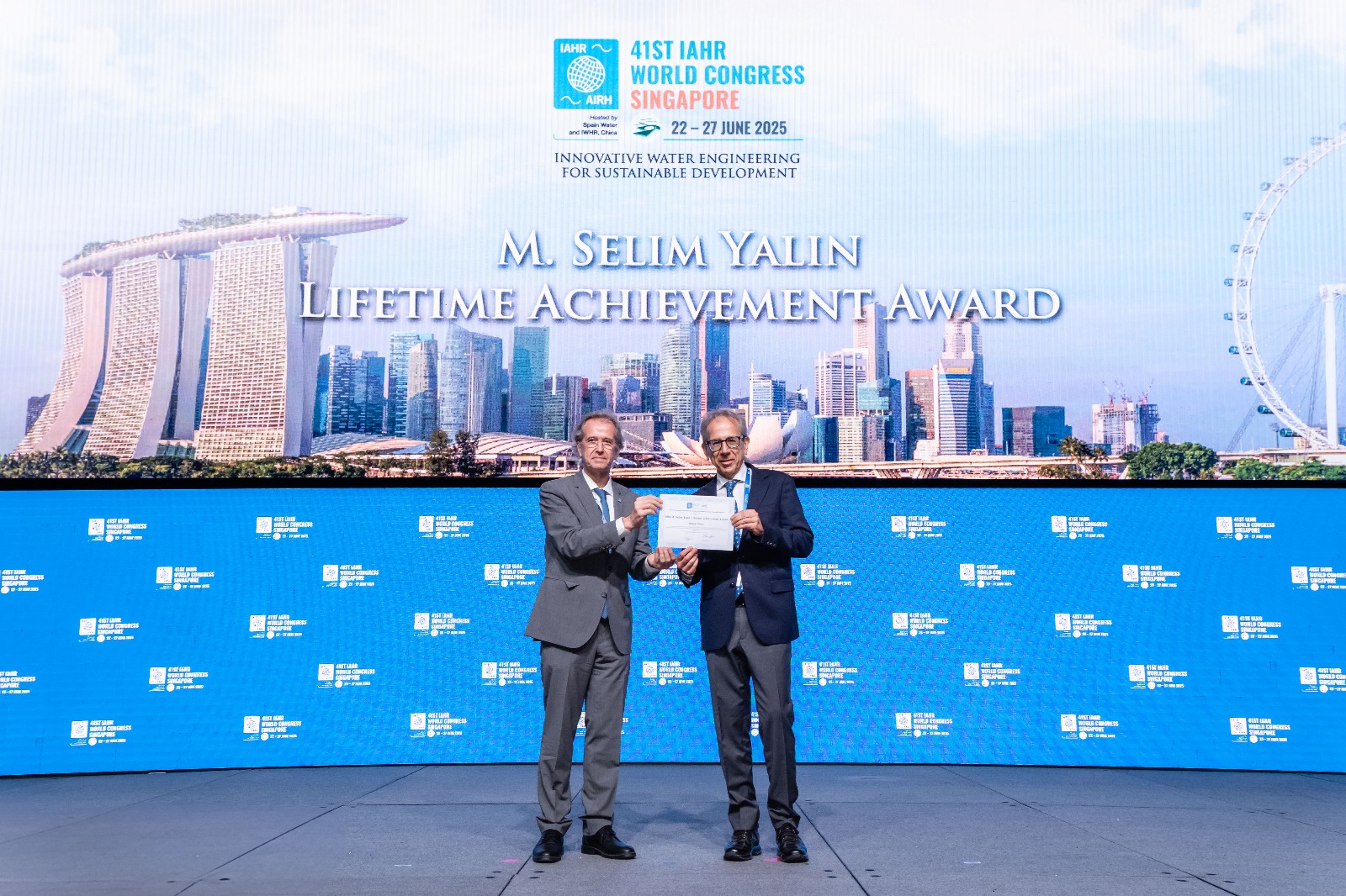 Galleria foto 'Al prof. Michele Mossa del Politecnico di Bari il prestigioso “Premio alla Carriera M. Selim Yalin” – FOTO' - foto 1