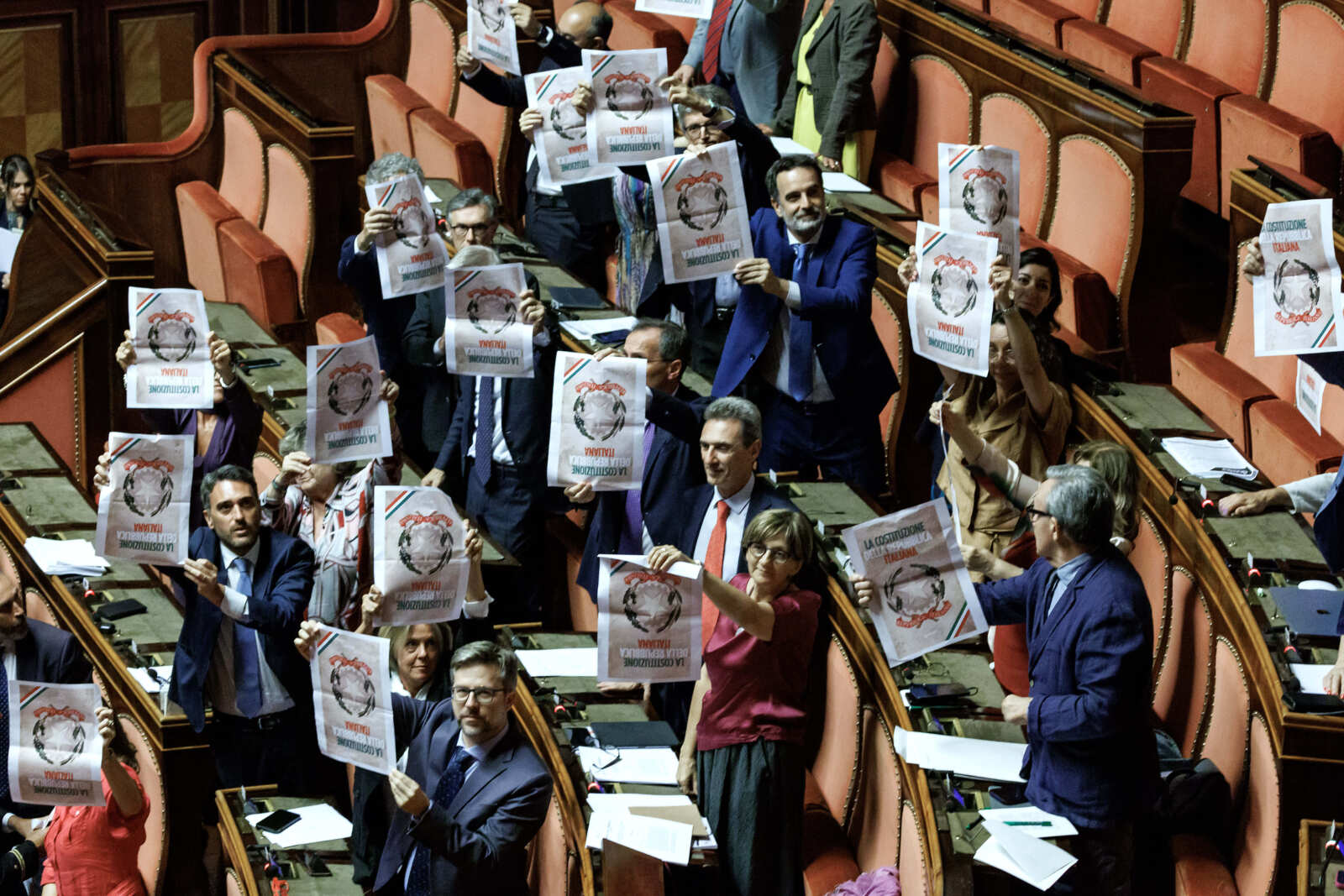 Galleria foto 'Giustizia, secondo sì alla riforma: protesta delle opposizioni in aula' - foto 1