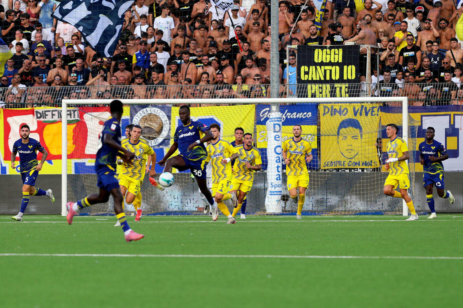 Coppa Italia, si spegne il sogno del Cerignola: Audace battuta ai rigori dal Verona dopo l’1-1 al 91esimo Coppa Italia, si spegne il sogno del Cerignola: Audace battuta ai rigori dal Verona dopo l’1-1 al 91esimo