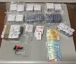Carovigno, nascondono 10 chili di hashish e quasi duemila euro in contanti: due arresti e una denuncia