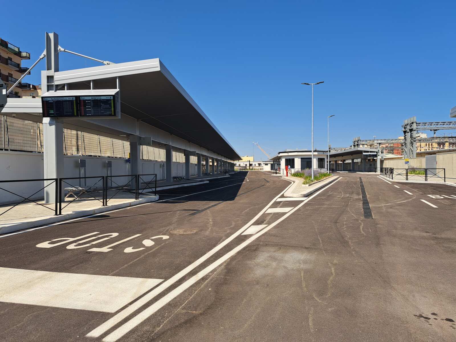 Galleria foto 'Bari, tutto pronto per il nuovo terminal bus della stazione Centrale: entrerà in funzione a settembre' - foto 7