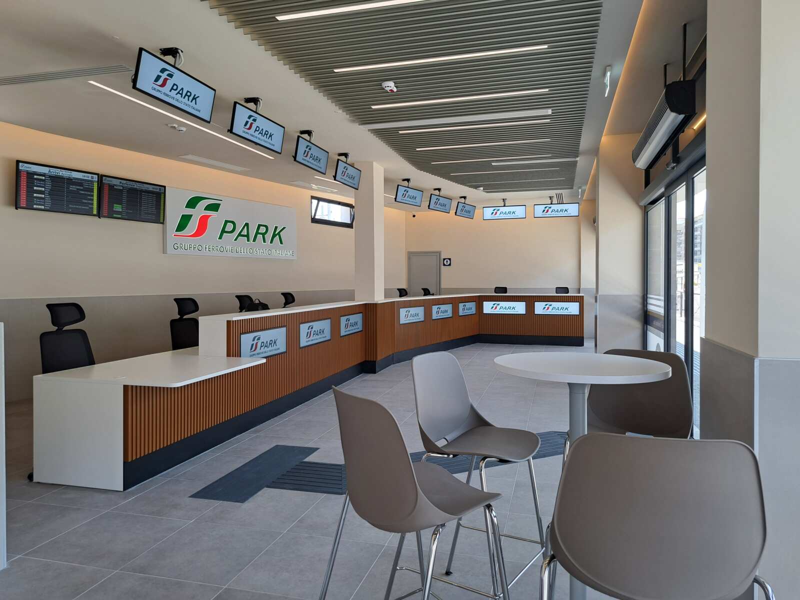 Galleria foto 'Bari, tutto pronto per il nuovo terminal bus della stazione Centrale: entrerà in funzione a settembre' - foto 1