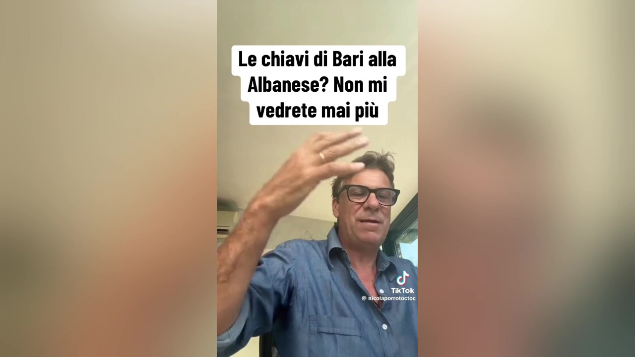 Galleria foto 'Le chiavi della città di Bari a Francesca Albanese, Porro: «Non mi vedrete più. Farò “La Ripartenza” altrove» – VIDEO' - foto 1